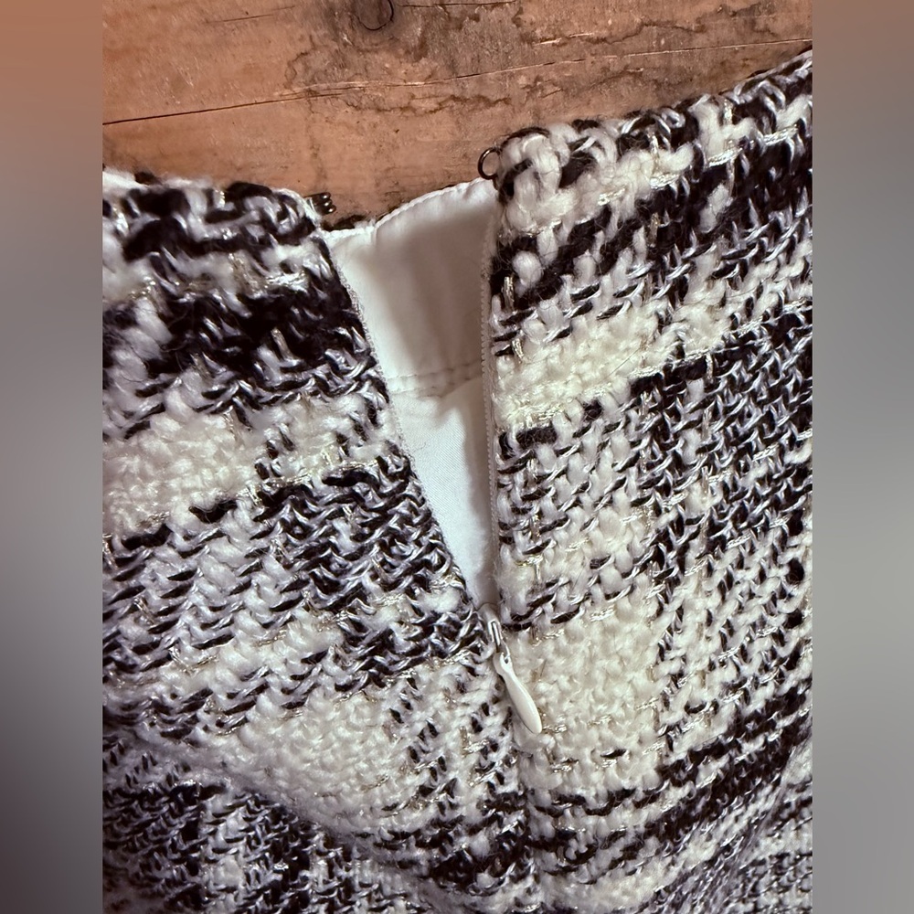 LOFT Black and White Plaid Skirt - Picture 5 of 5